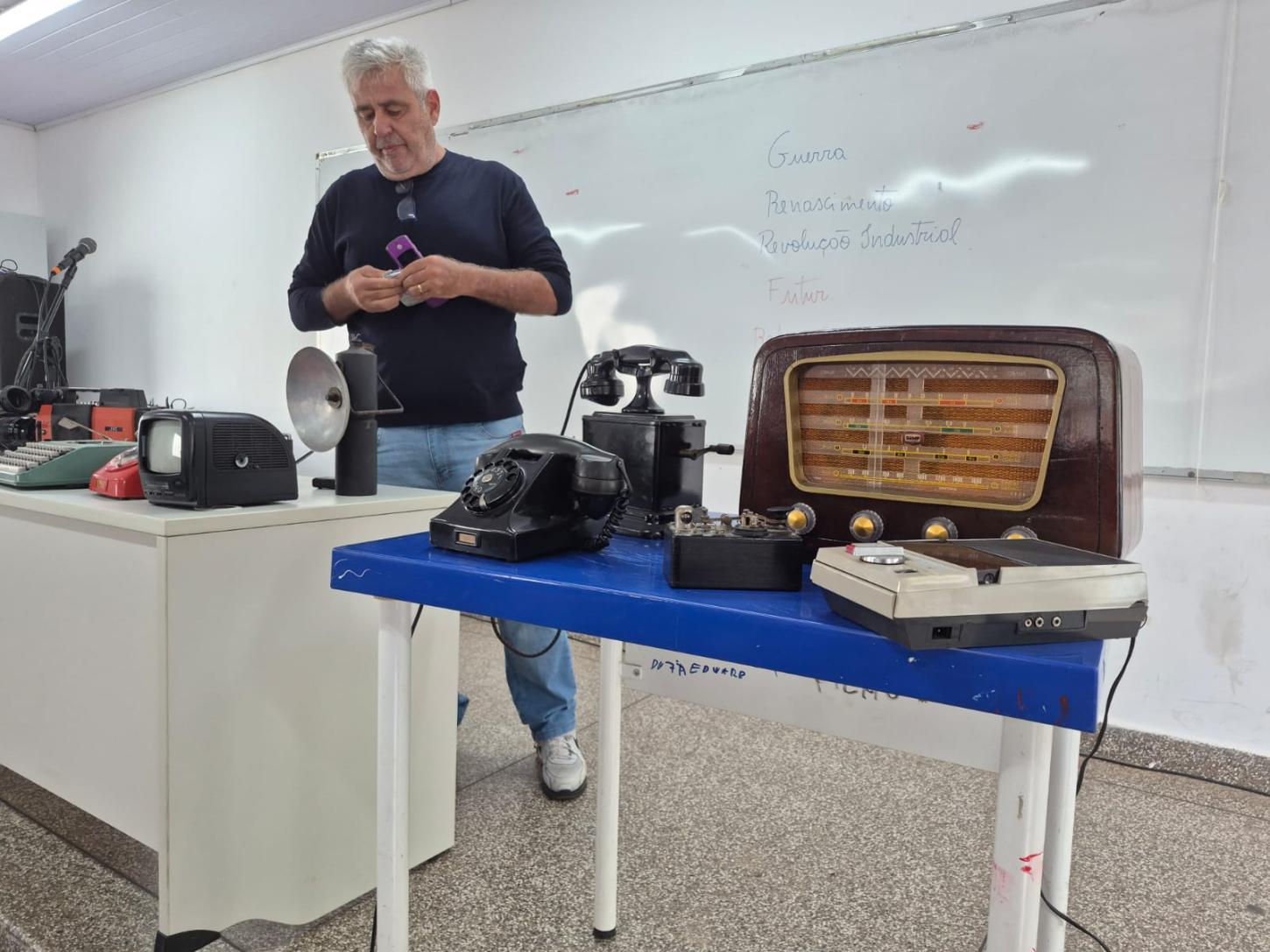Comunicação e Jornalismo Escolar são Destaques em Palestra na EEEMF Duque de Caxias