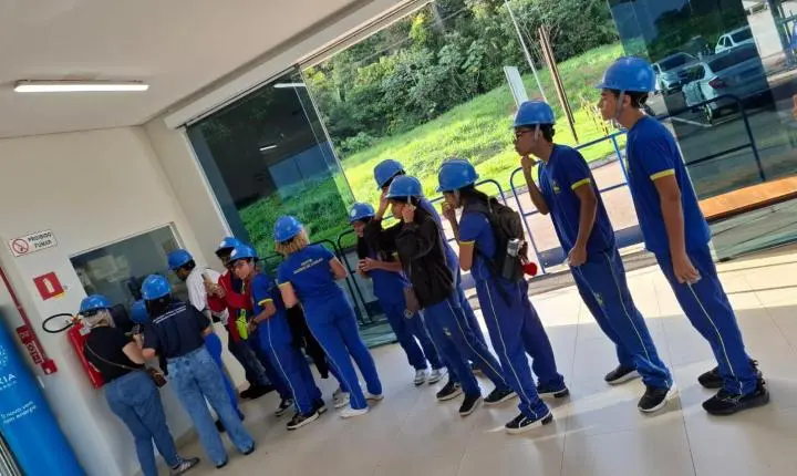 Alunos da EEEFM Duque de Caxias realizam visita técnica à Usina Hidrelétrica de Santo Antônio durante a Semana do Meio Ambiente