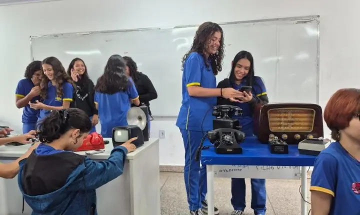 Comunicação e Jornalismo Escolar são Destaques em Palestra na EEEMF Duque de Caxias