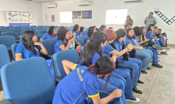 Comunicação e Jornalismo Escolar são Destaques em Palestra na EEEMF Duque de Caxias
