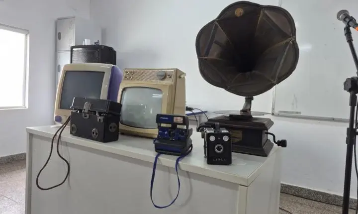 Comunicação e Jornalismo Escolar são Destaques em Palestra na EEEMF Duque de Caxias