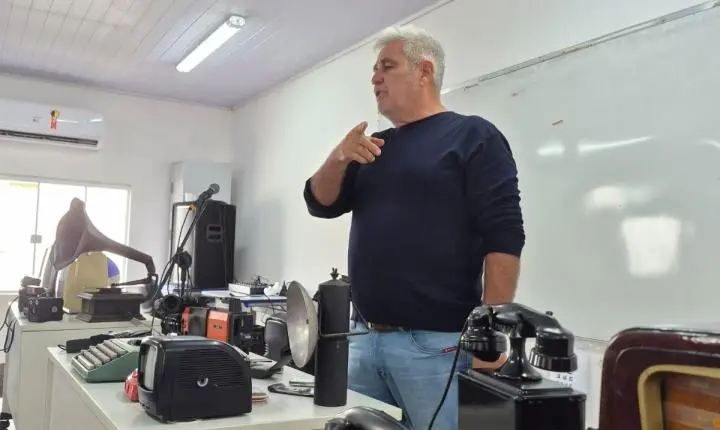 Comunicação e Jornalismo Escolar são Destaques em Palestra na EEEMF Duque de Caxias