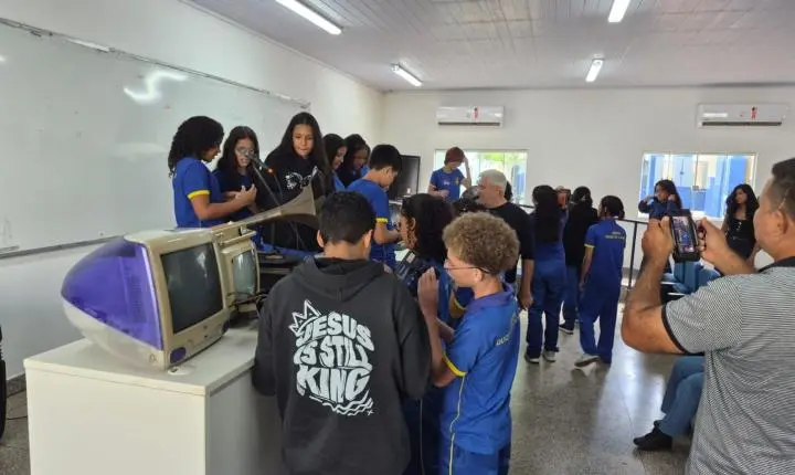 Comunicação e Jornalismo Escolar são Destaques em Palestra na EEEMF Duque de Caxias