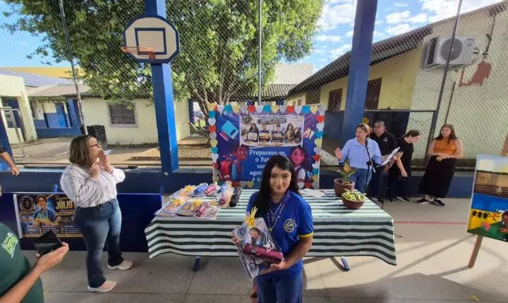 TALENTO, ARTE E EMOÇÃO MARCAM A PREMIAÇÃO DO SUPER TALENTOS 2026 NA EEEFM DUQUE DE CAXIAS